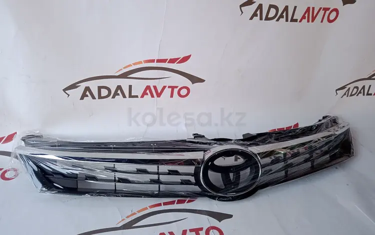 Решетка радиатора Toyota Camry 55 за 19 000 тг. в Алматы