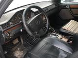 Mercedes-Benz E 260 1992 года за 2 000 000 тг. в Караганда