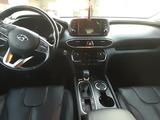 Hyundai Santa Fe 2020 годаfor14 200 000 тг. в Атырау – фото 4