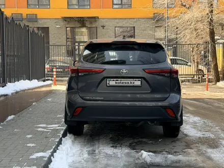 Toyota Highlander 2021 года за 21 000 000 тг. в Алматы – фото 4