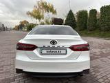 Toyota Camry 2021 годаүшін17 800 000 тг. в Алматы – фото 4