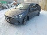 Hyundai Accent 2021 года за 9 500 000 тг. в Петропавловск – фото 2