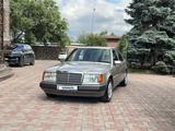 Mercedes-Benz E 230 1991 года за 2 200 000 тг. в Алматы – фото 2