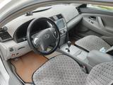 Toyota Camry 2010 года за 5 500 000 тг. в Атырау – фото 2