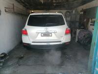 Toyota Highlander 2013 годаүшін11 200 000 тг. в Актобе