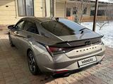 Hyundai Elantra 2023 годаfor11 000 000 тг. в Алматы – фото 4