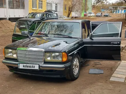 Mercedes-Benz E 300 1981 года за 4 000 000 тг. в Жезказган – фото 17