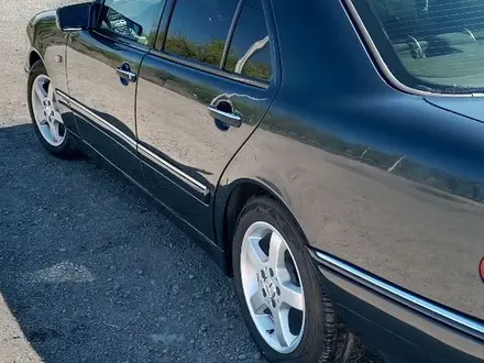 Mercedes-Benz E 280 1999 года за 3 000 000 тг. в Алматы – фото 3