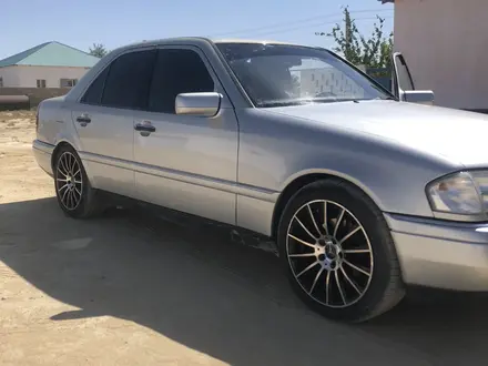 Mercedes-Benz C 280 1994 года за 2 500 000 тг. в Актау – фото 4