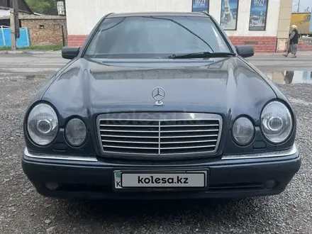 Mercedes-Benz E 280 1998 года за 3 500 000 тг. в Тараз