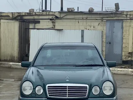 Mercedes-Benz E 320 1998 года за 4 800 000 тг. в Актау