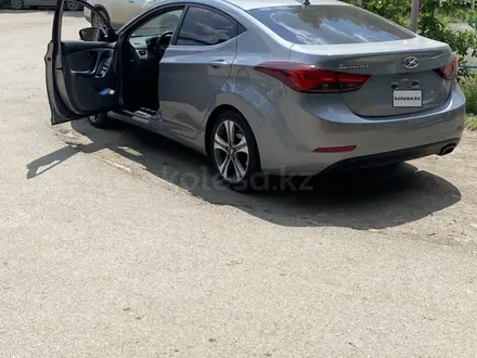 Hyundai Elantra 2015 года за 4 200 000 тг. в Актобе – фото 4