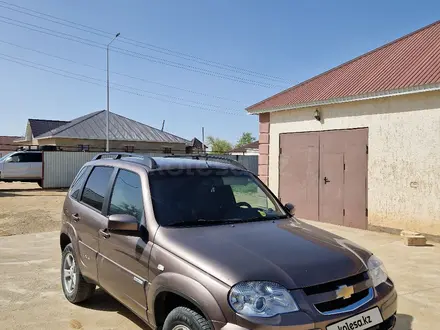 Chevrolet Niva 2013 года за 3 500 000 тг. в Актау – фото 2