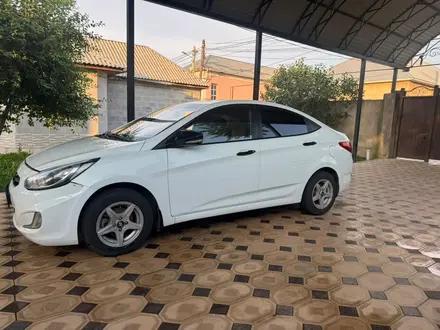 Hyundai Accent 2013 года за 3 900 000 тг. в Шымкент – фото 2