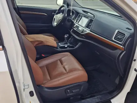 Toyota Highlander 2019 года за 20 000 000 тг. в Актау – фото 8