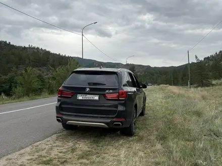 BMW X5 2018 года за 19 500 000 тг. в Астана – фото 2