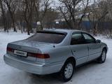 Toyota Camry 1998 годаfor2 850 000 тг. в Усть-Каменогорск – фото 4