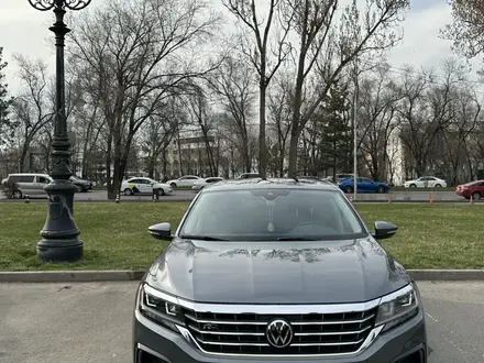 Volkswagen Passat 2020 года за 11 500 000 тг. в Алматы – фото 3