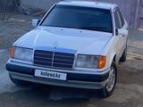 Mercedes-Benz E 200 1991 годаүшін1 252 477 тг. в Актау – фото 3