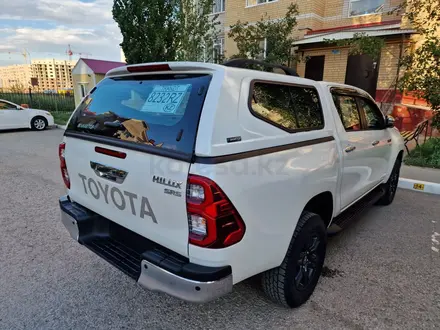 Toyota Hilux 2023 года за 24 000 000 тг. в Актобе – фото 21
