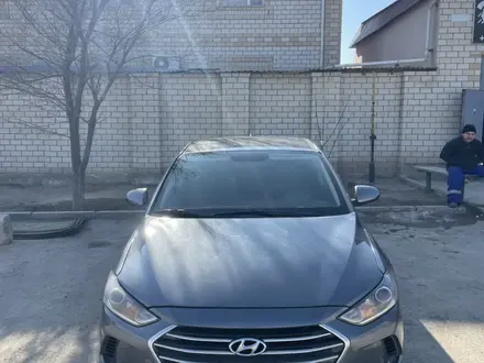 Hyundai Elantra 2017 года за 7 500 000 тг. в Актау – фото 4