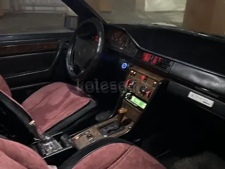 Mercedes-Benz E 220 1993 года за 1 000 000 тг. в Астана – фото 5