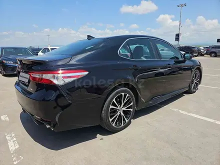 Toyota Camry 2020 года за 7 400 000 тг. в Алматы – фото 4