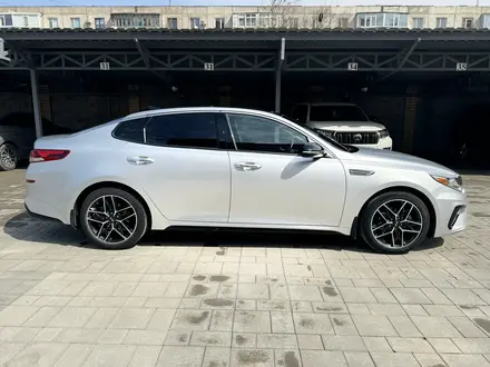 Kia Optima 2020 года за 10 200 000 тг. в Актобе – фото 2