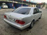 Mercedes-Benz E 320 1996 года за 4 050 000 тг. в Тараз – фото 4