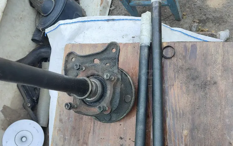 На лэнд крузер 105 полуоси с дифлоком и барабаные, правая левая за 120 000 тг. в Алматы