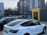 Tesla Model Y 2022 года за 18 000 000 тг. в Алматы – фото 5