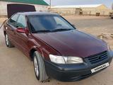 Toyota Camry 1997 года за 1 650 000 тг. в Жанаозен – фото 2