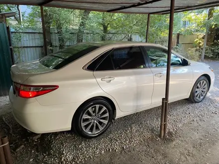 Toyota Camry 2015 года за 10 800 000 тг. в Алматы – фото 4