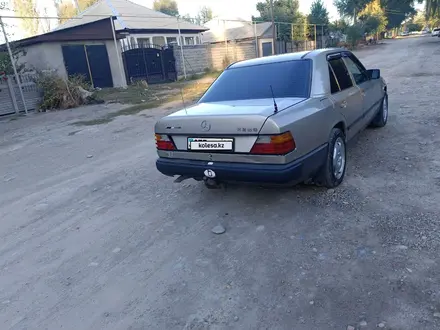 Mercedes-Benz E 260 1989 года за 1 200 000 тг. в Алматы – фото 2