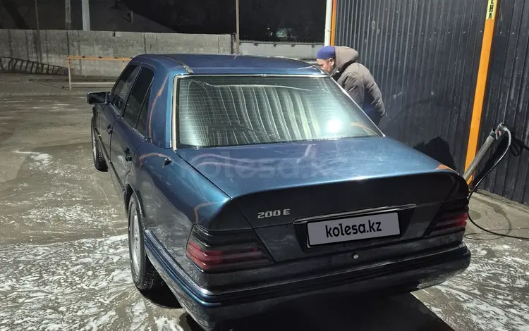 Mercedes-Benz E 200 1994 года за 1 300 000 тг. в Шымкент