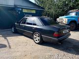 Mercedes-Benz E 280 1993 годаүшін1 719 653 тг. в Талдыкорган – фото 2