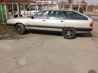 Audi 100