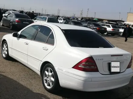 Mercedes-Benz C 240 2001 года за 3 500 000 тг. в Тараз – фото 3