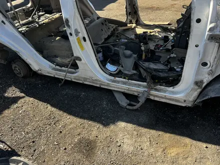 Порог со стойкой на рх330 за 100 000 тг. в Семей