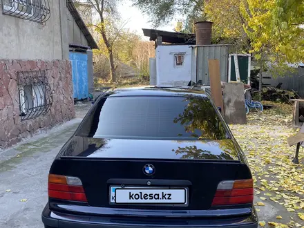 BMW 320 1994 года за 2 650 000 тг. в Алматы – фото 5