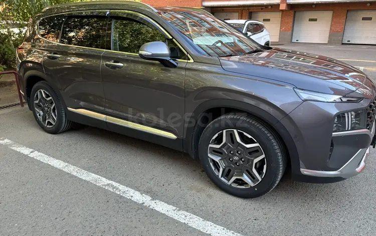 Hyundai Santa Fe 2022 года за 15 400 000 тг. в Уральск