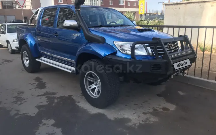 Toyota Hilux 2014 года за 13 000 000 тг. в Астана