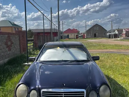 Mercedes-Benz E 230 1997 года за 2 000 000 тг. в Астана – фото 2