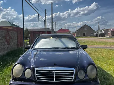 Mercedes-Benz E 230 1997 года за 2 000 000 тг. в Астана – фото 4