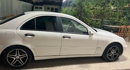 Mercedes-Benz C 200 2002 года за 2 300 000 тг. в Кызылорда – фото 2