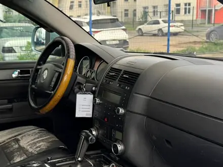 Volkswagen Touareg 2008 года за 3 950 000 тг. в Алматы – фото 15