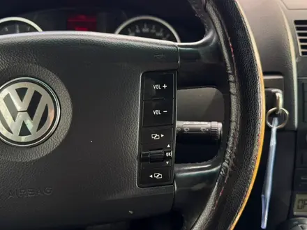 Volkswagen Touareg 2008 года за 3 950 000 тг. в Алматы – фото 18