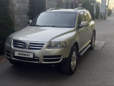 Volkswagen Touareg 2006 года за 6 500 000 тг. в Алматы – фото 18