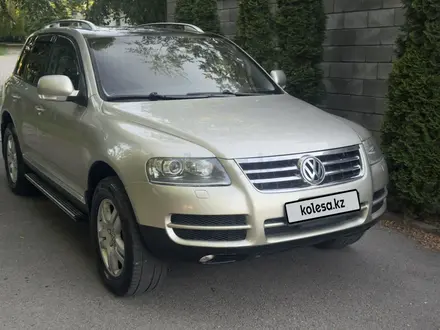 Volkswagen Touareg 2006 года за 6 500 000 тг. в Алматы – фото 27