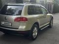 Volkswagen Touareg 2006 года за 6 500 000 тг. в Алматы – фото 31